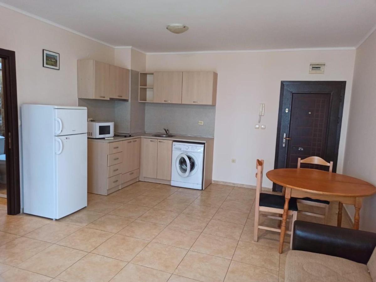 Private Apartments In Apolon Ravda Luaran gambar