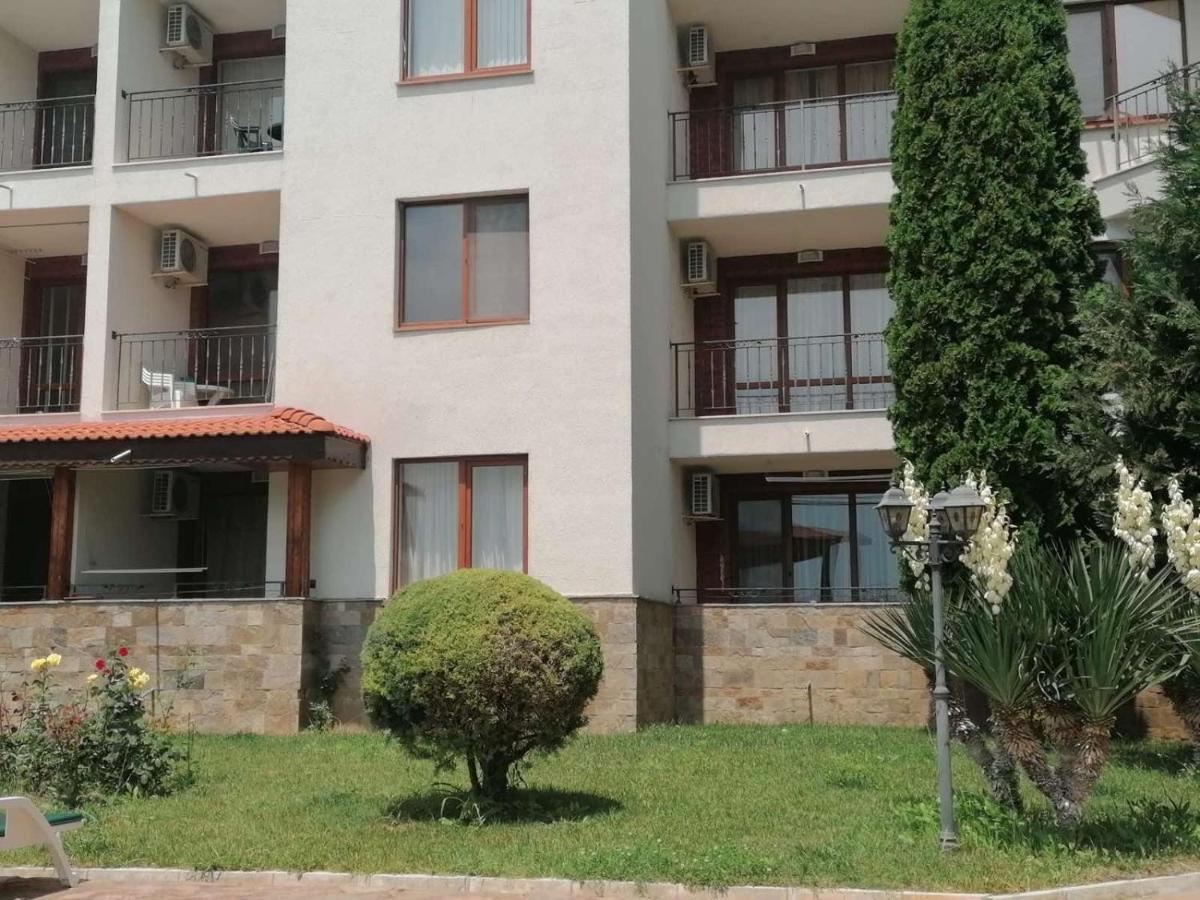 Private Apartments In Apolon Ravda Luaran gambar