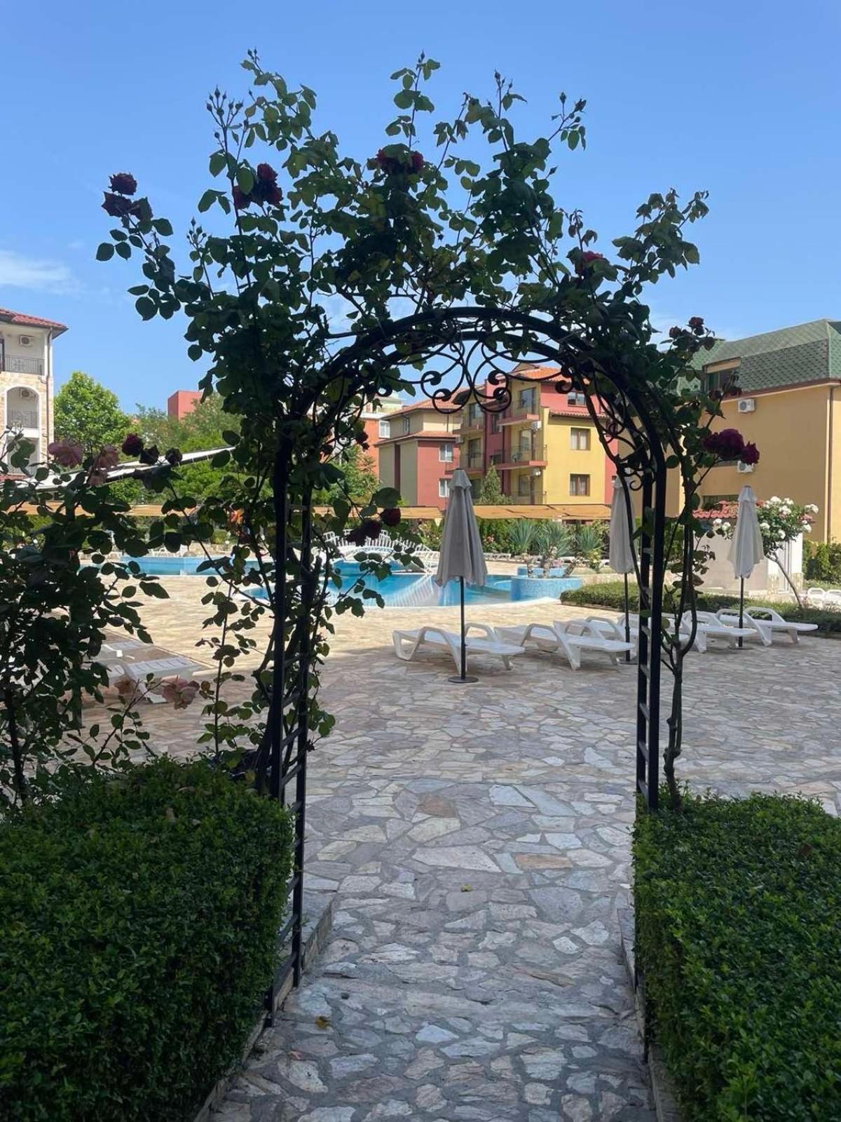 Private Apartments In Apolon Ravda Luaran gambar