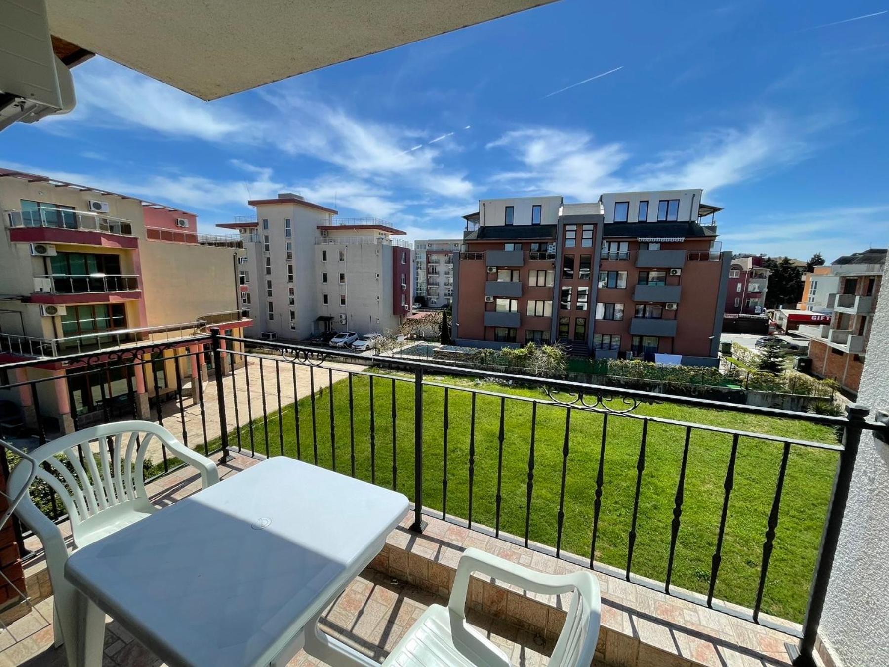Private Apartments In Apolon Ravda Luaran gambar